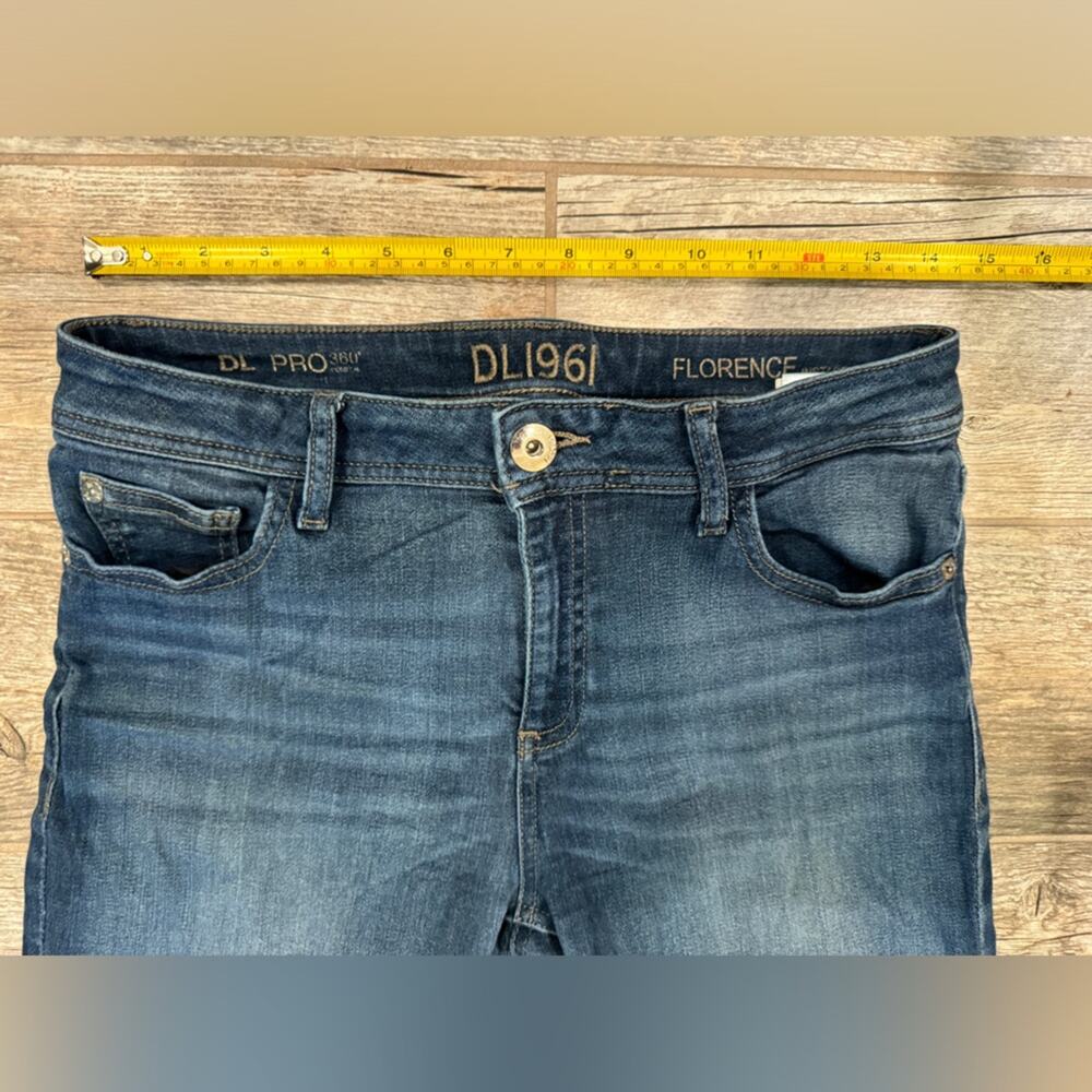 DL1961 Skinny Jeans - Size 28 - Picture 2 of 10